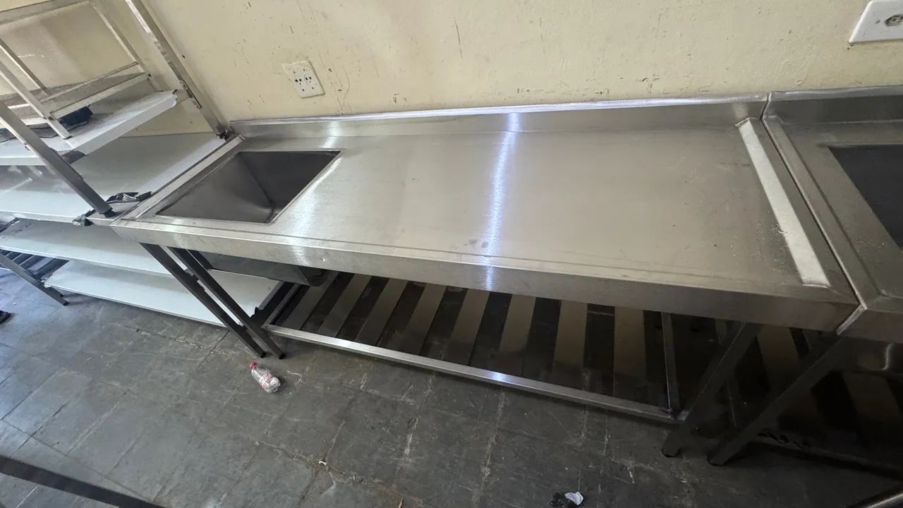 Bancada de Aço Inox com pia 1,80 x 0,60  - Foto 4