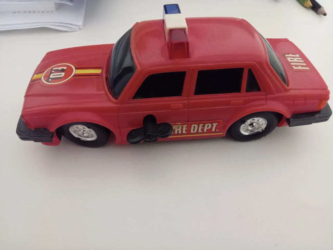 Carrinho de corda anos 80 raro