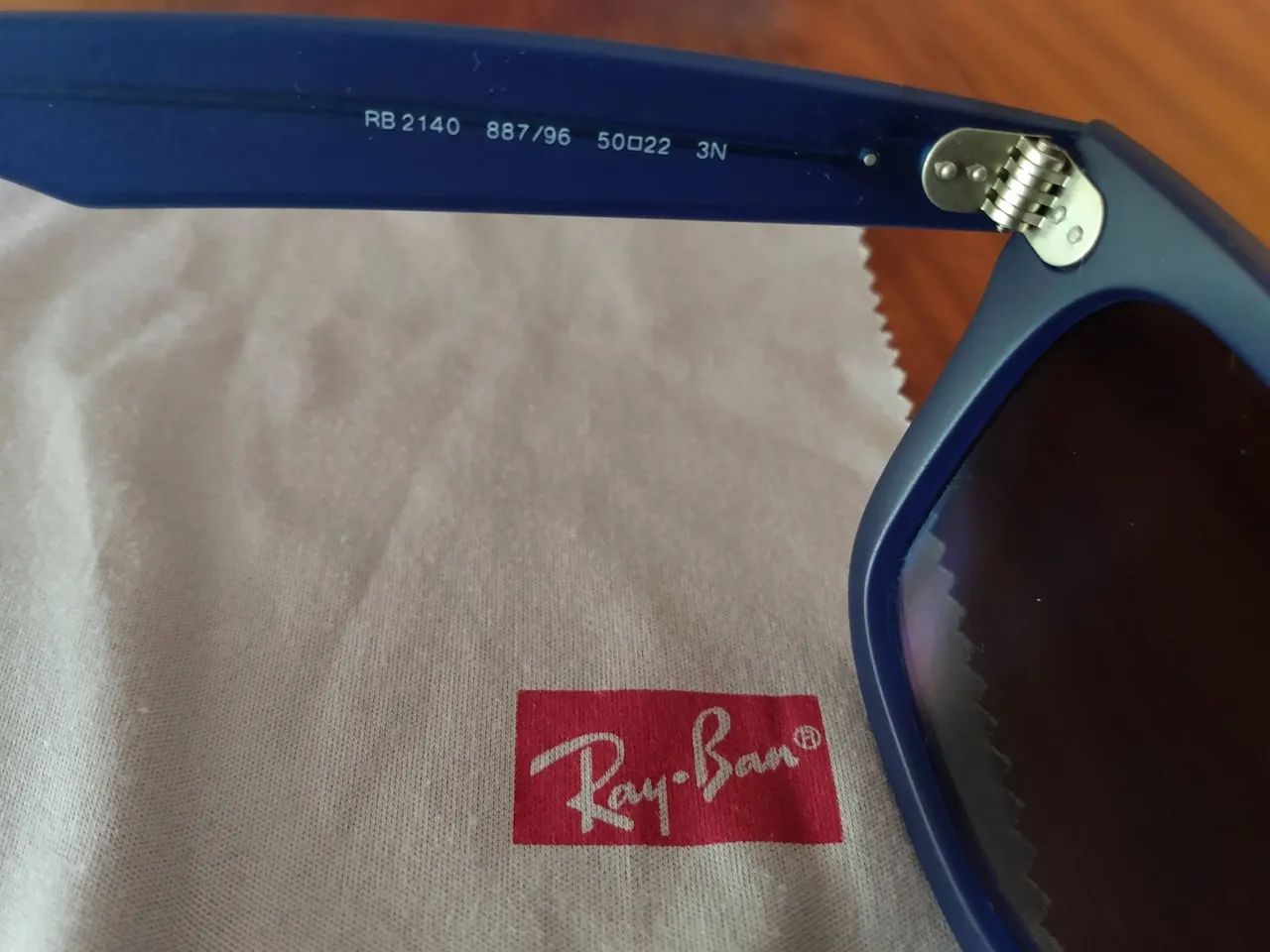 Óculos de Sol Ray-Ban Wayfarer  Azul - Original e com Case - Foto 2