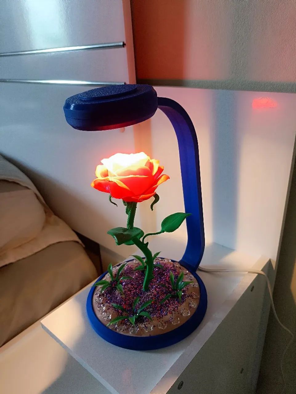 Luminária de Mesa em Formato de Rosa Encantada - Foto 4
