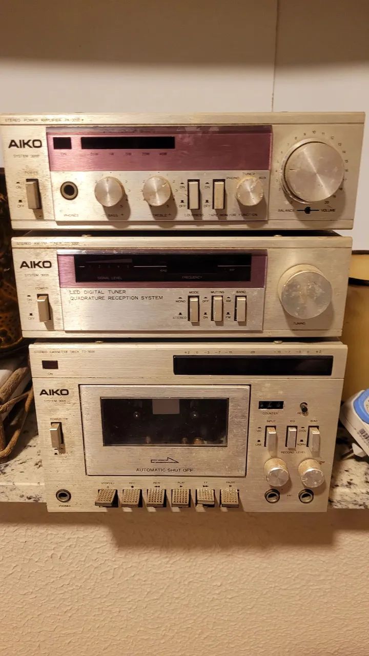 Akemiページ③ Som Aiko 3000 3x1 c/ caixas e manual - Aparelhos de Som - Ingleses