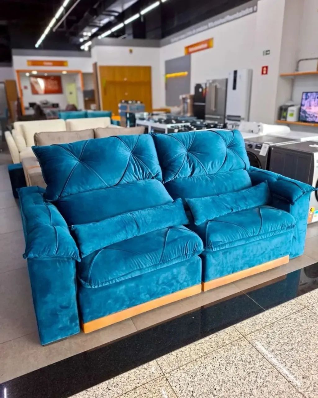 Sofá Retrátil e Reclinável   2metros tecido veludo