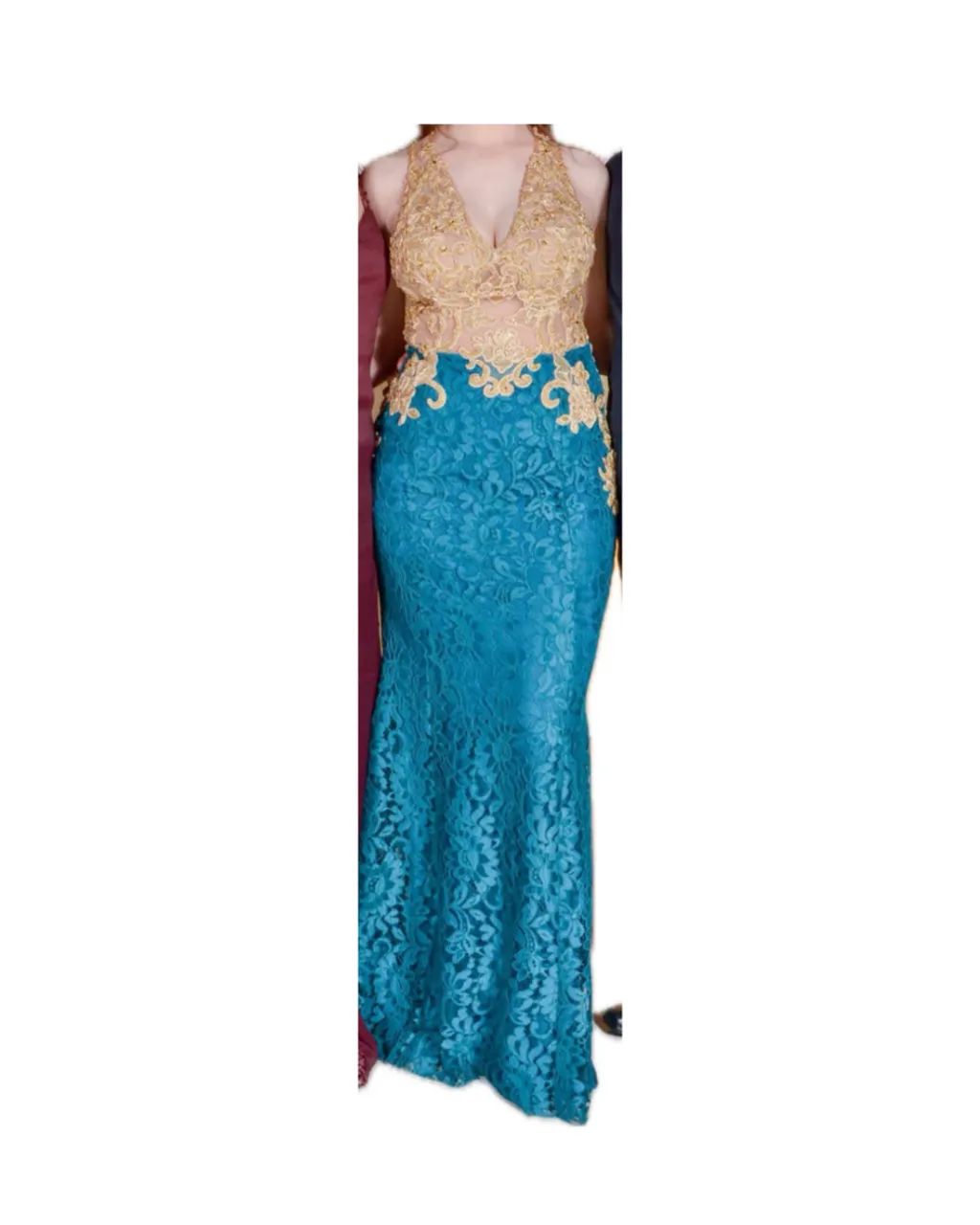 Vestido de Festa com Pedraria e Renda