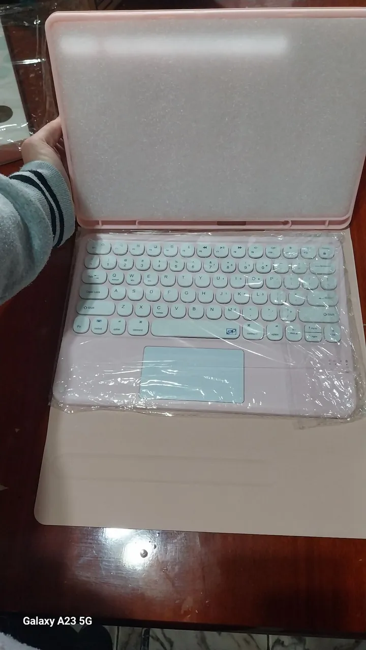 capa e teclado para tablet samsung- nunca usado