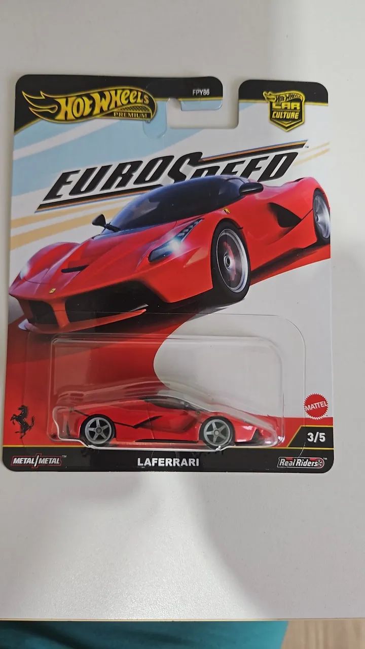 Carrinho hot wheels La Ferrari 