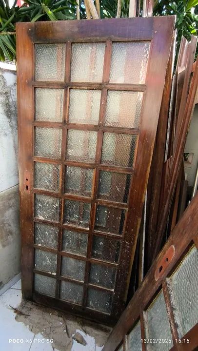 Portas: Varias Larguras, madeira maciça e quadrícula com vidro e porta corrediça - Foto 3