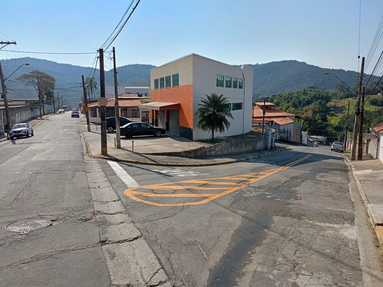 Oportunidade Única! Imóvel Comercial Pronto para Usar em Bairro em Expansão!