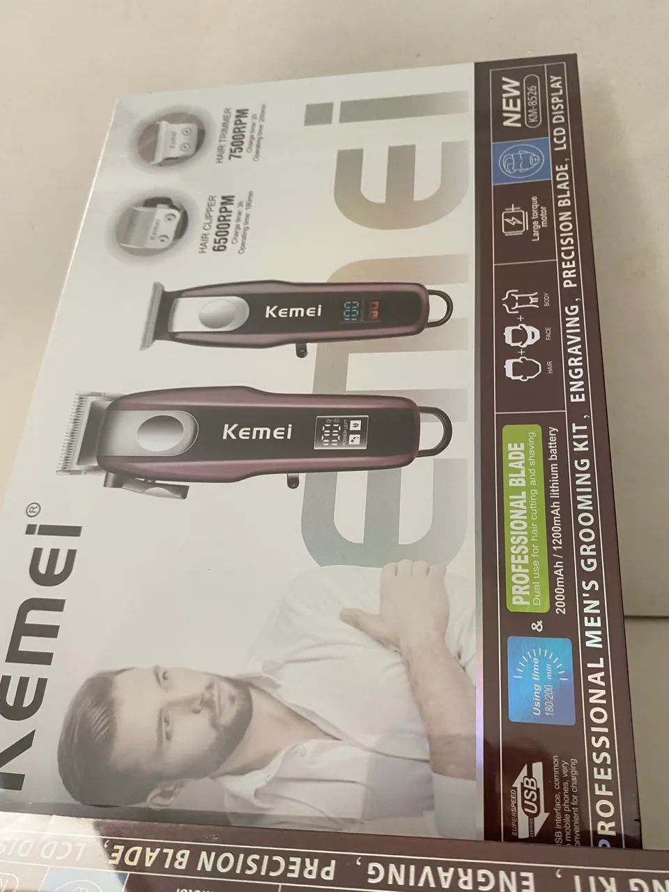 Máquina de Cortar Cabelo Kemei Kit 2 máquinas 