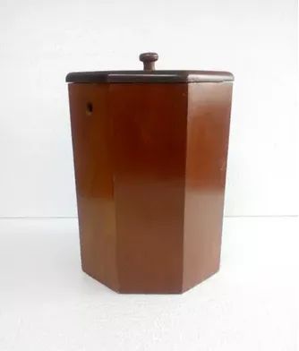 lixeira em mogno maciço (não é MDF)