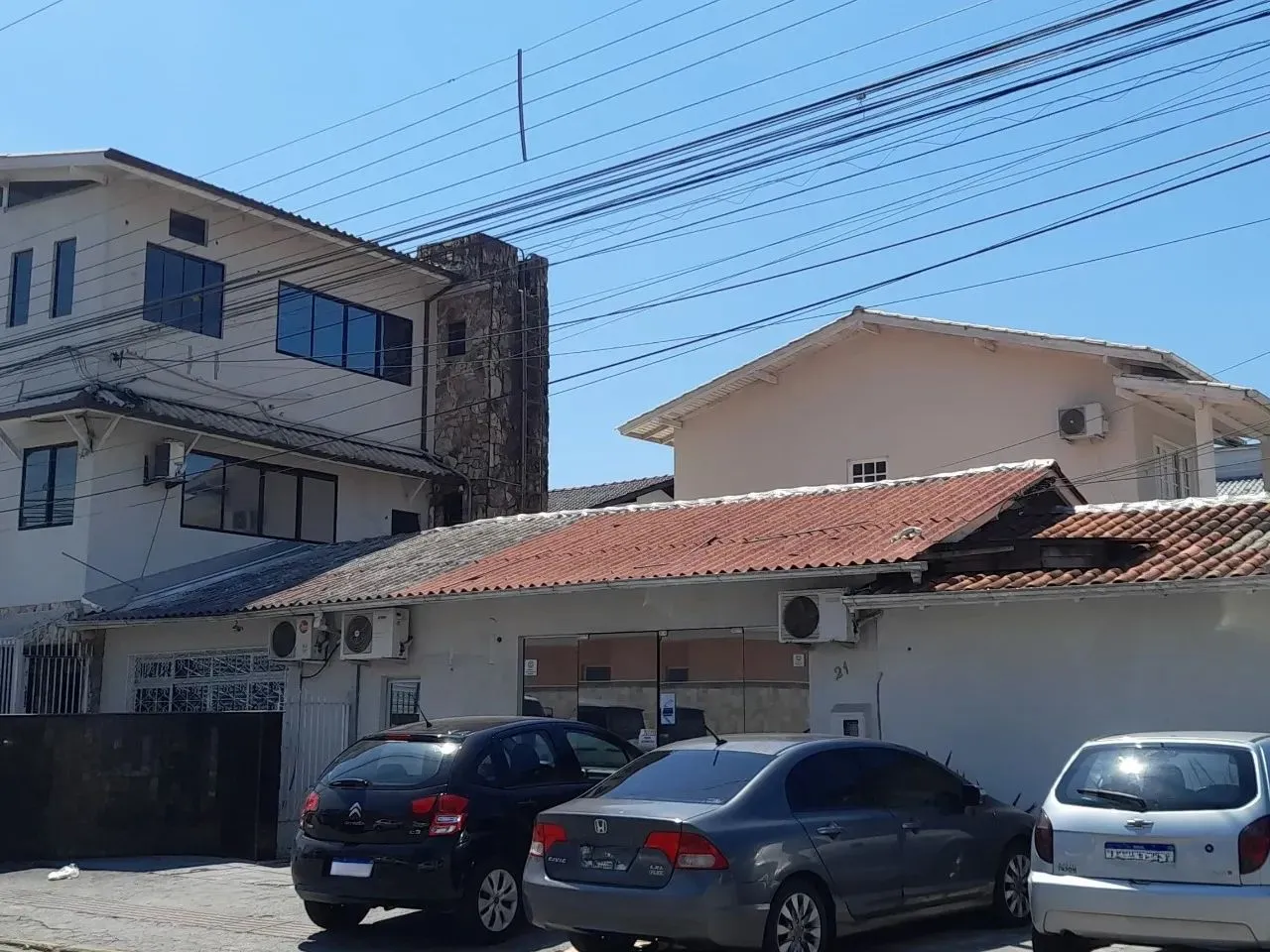 Casa Comercial com 05 Salas - 200m² Centro Biguaçu