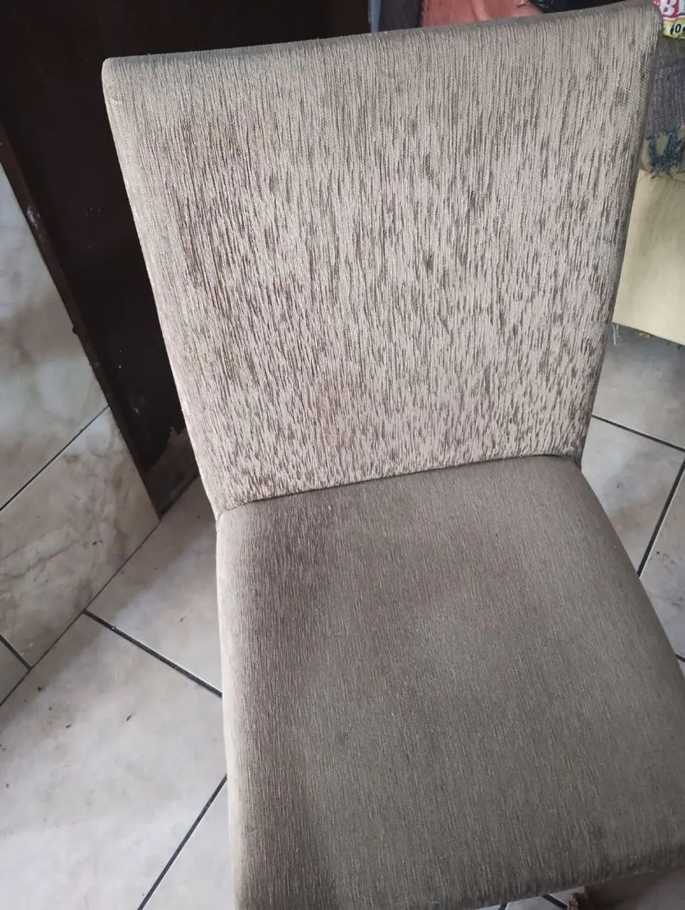 Mesa com 6 cadeiras64341727988738121