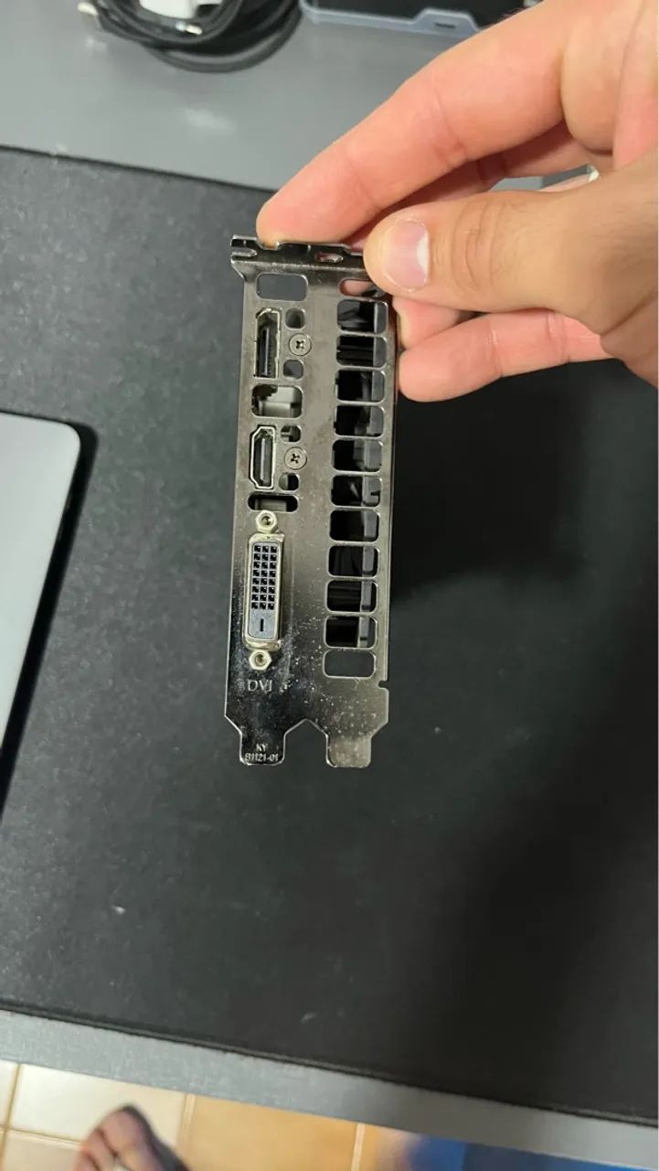 Placa de Vídeo RX 560 4GB - ASUS ROG - Foto 2