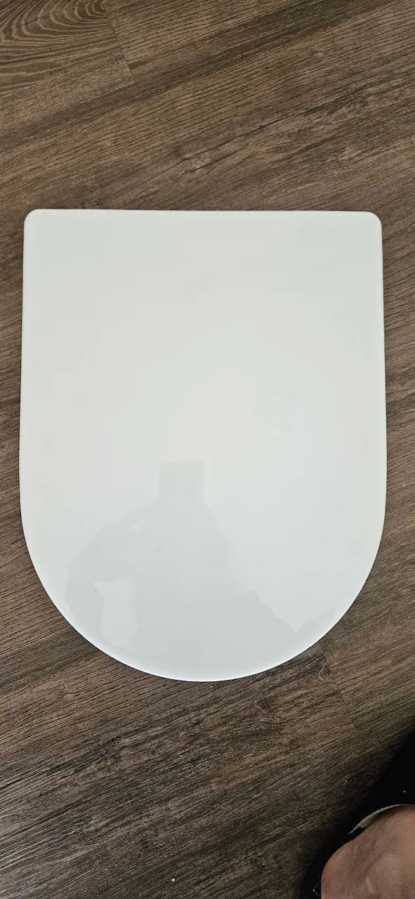 New White Toilet Seat64739361404545123