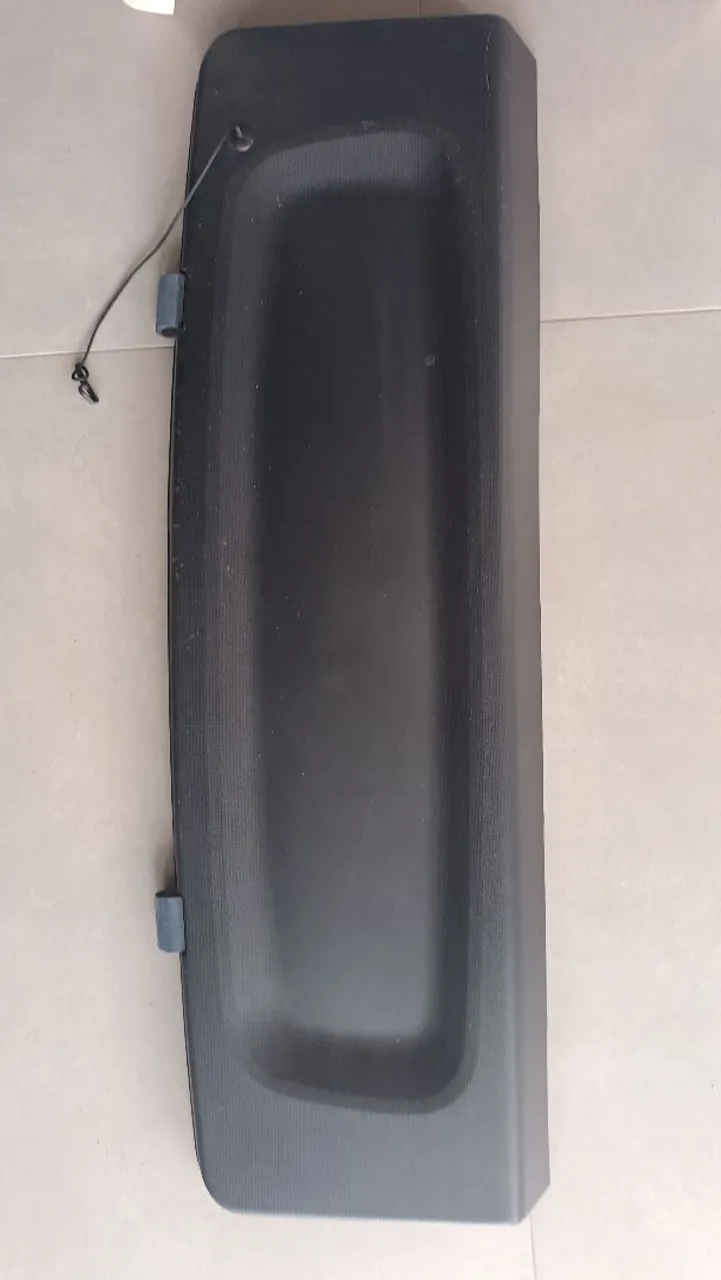 Tampa tampao porta malas Fiat Mobi.