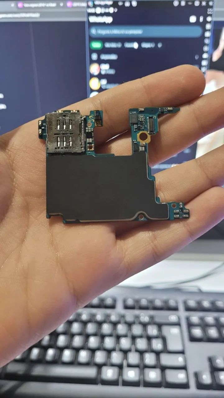 Placa-mãe S20 FE G780F - Com defeito de software. - Foto 2