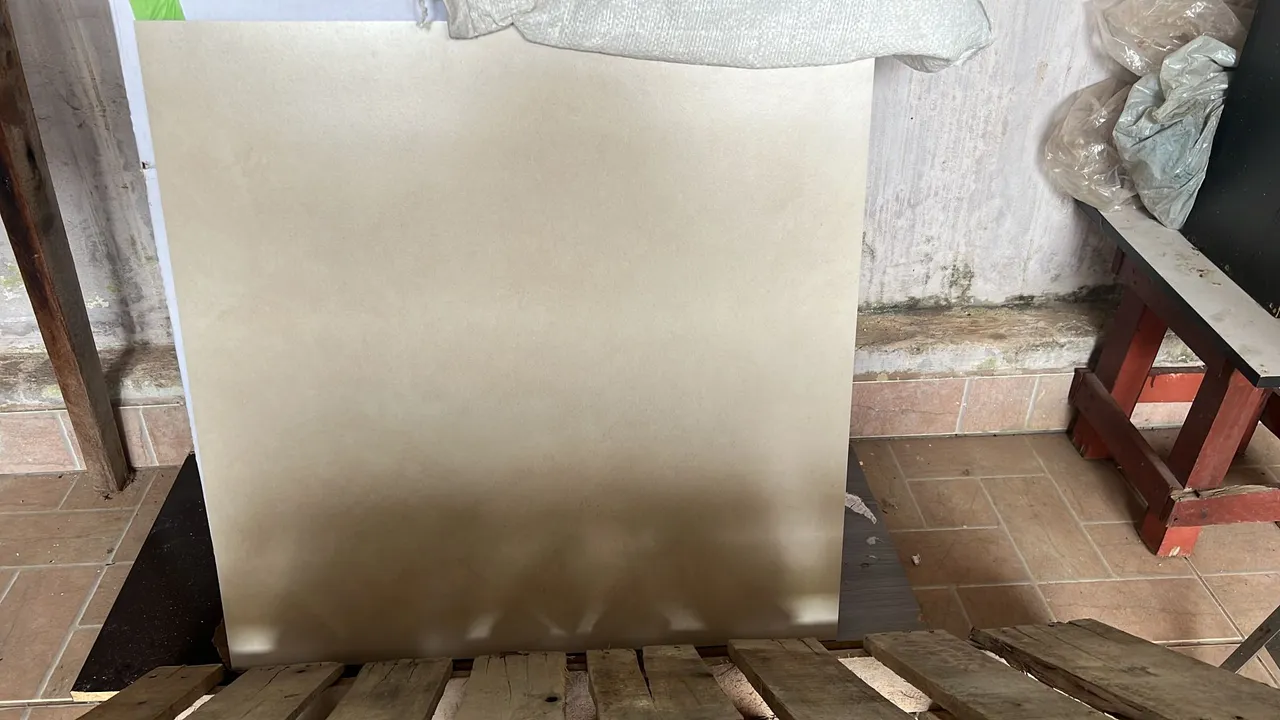 Porcelanato Bege Claro - 73x73cm..