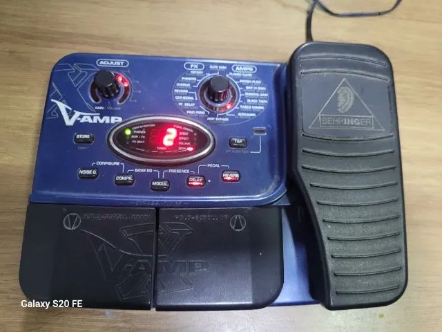 Pedaleira Behringer XV- Amp - Foto 3