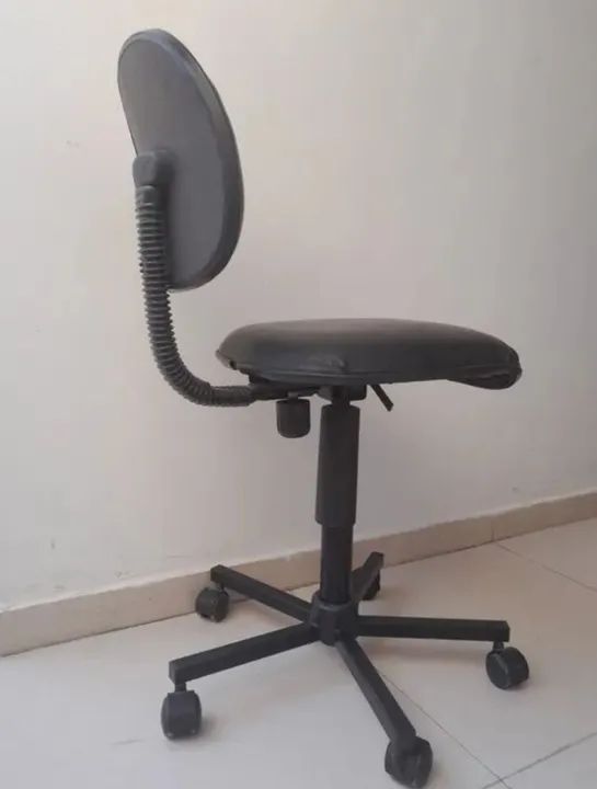 Cadeira de Escritório Giratória com Rodas - Foto 3