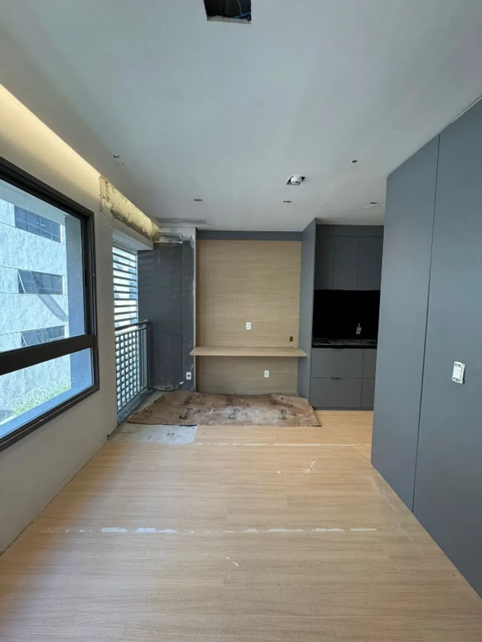 STUDIO MOBILIADO EM PINHEIROS PARA LOCAÇÃO COM LIMPEZA, INTERNET E MANUNTECAO INCLUSO