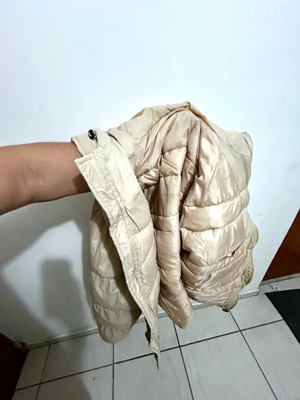 Jaqueta Puffer Bege com Capuz Masculina - Foto 4