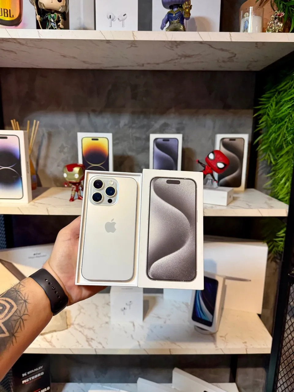 iPhone 15 Pro 128GB Branco