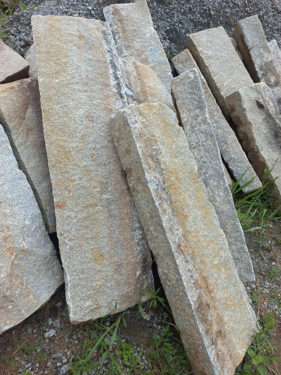 Cabeças de pedras - Foto 4