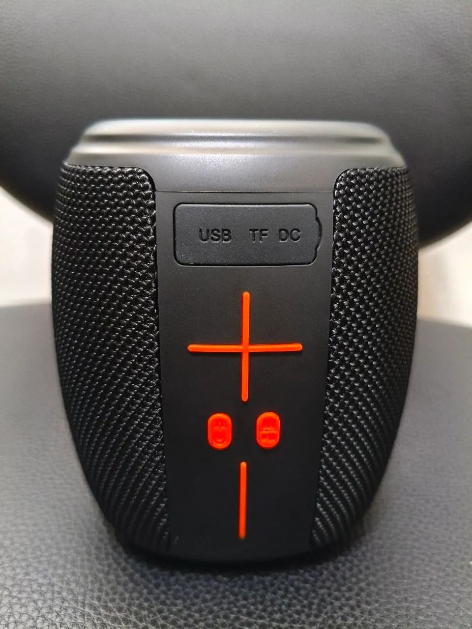 Caixa de som Bluetooth potente e compacta - Foto 2