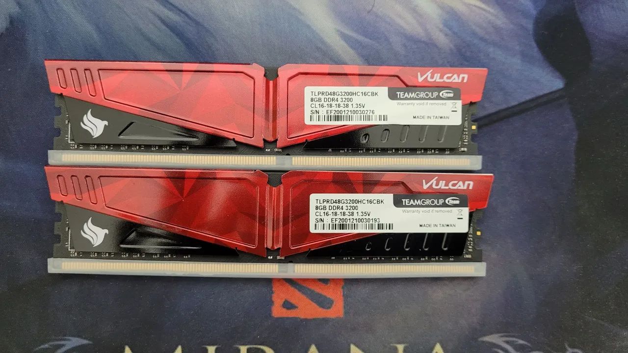 Memória RAM DDR4 16GB (2x8) 3200mhz