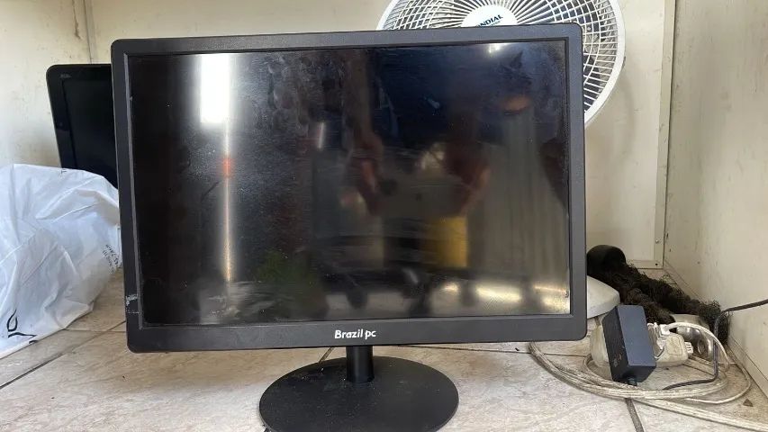 Monitor 19" e webcam  - Foto 3