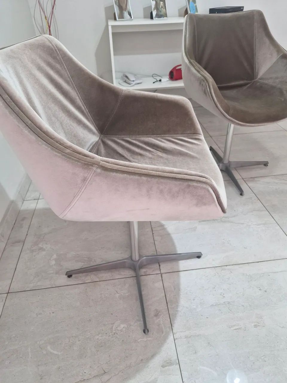 Poltronas giratórias para sala - Foto 3