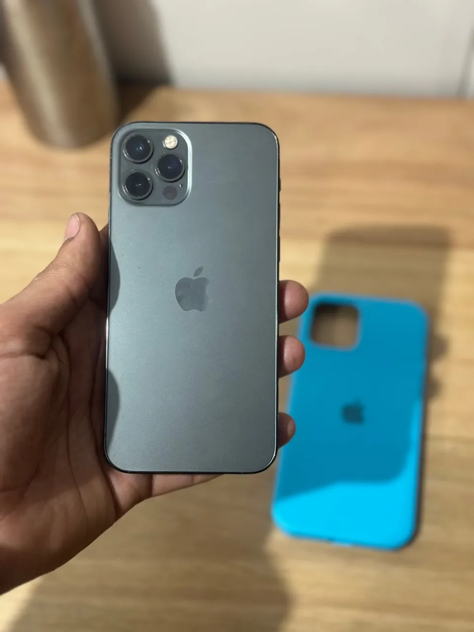 iPhone 12 Pro , aceito cartão.