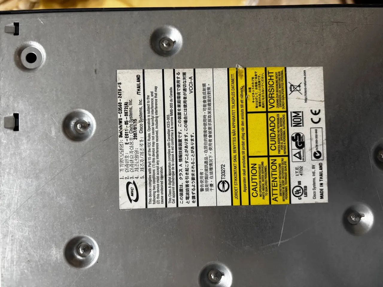 Switch Cisco Catalyst 3560-24TS-S - 24 Portas 10/100 Layer 3 - Usado