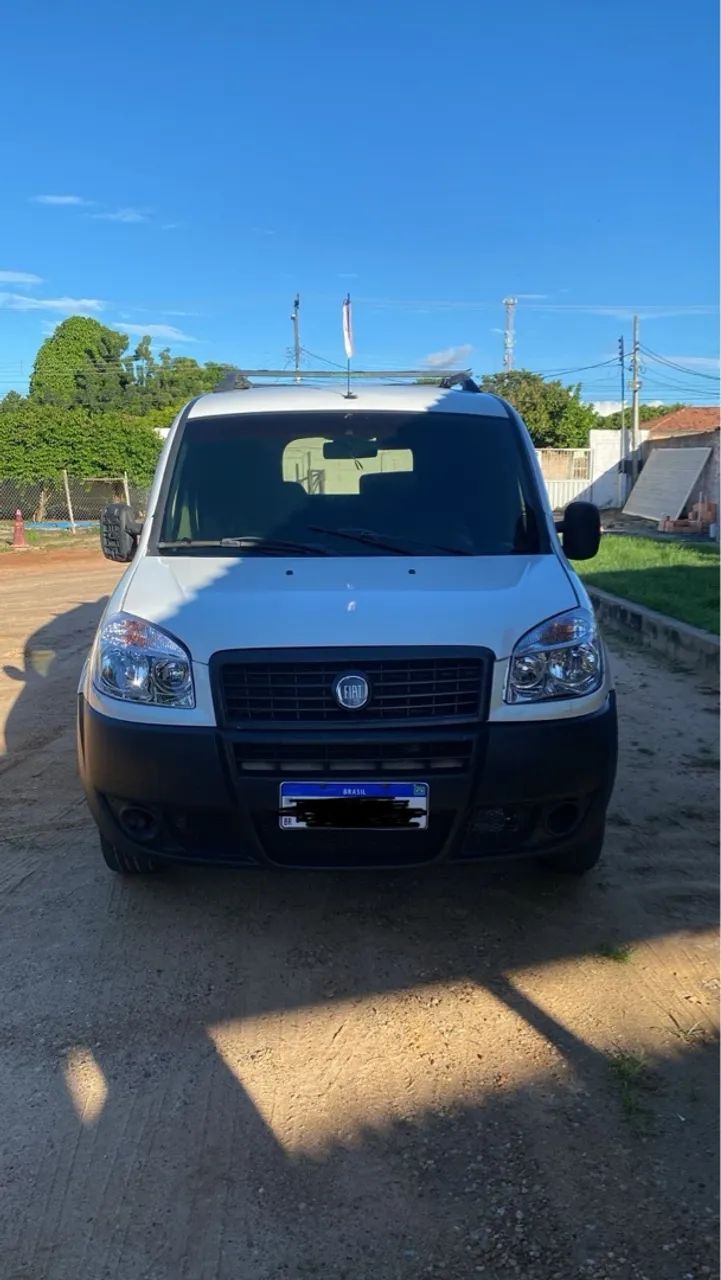 Vende - se Doblô 1.4 cargo 2013