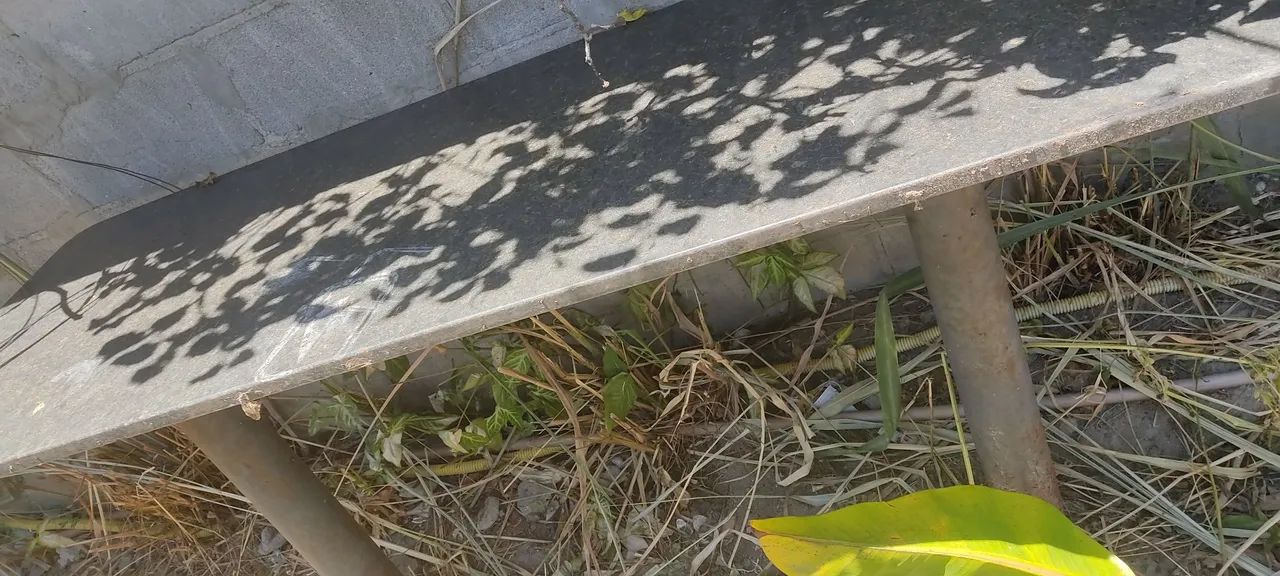 Vendo bancada granito com pés  - Foto 2