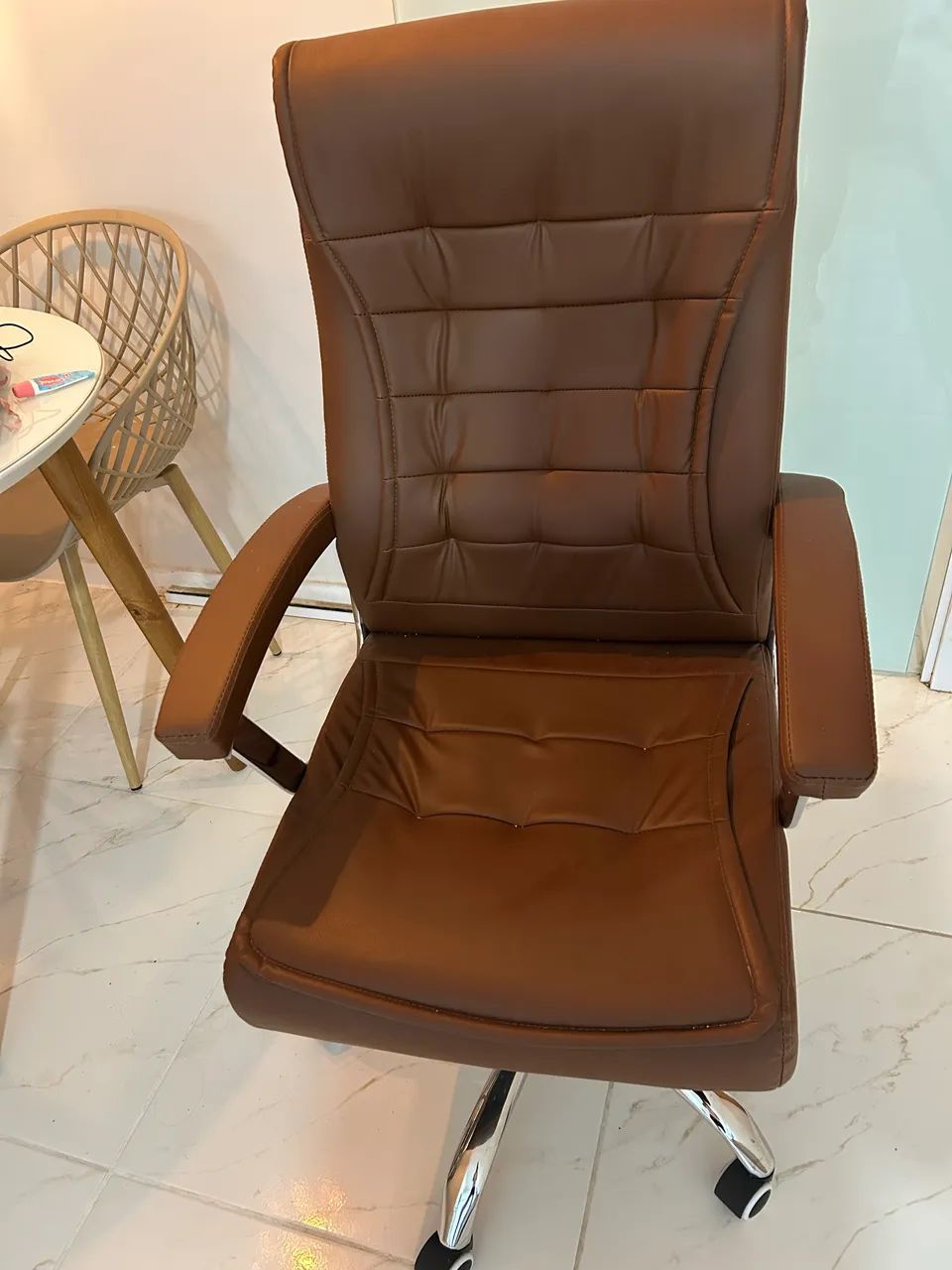 Selling a new chair