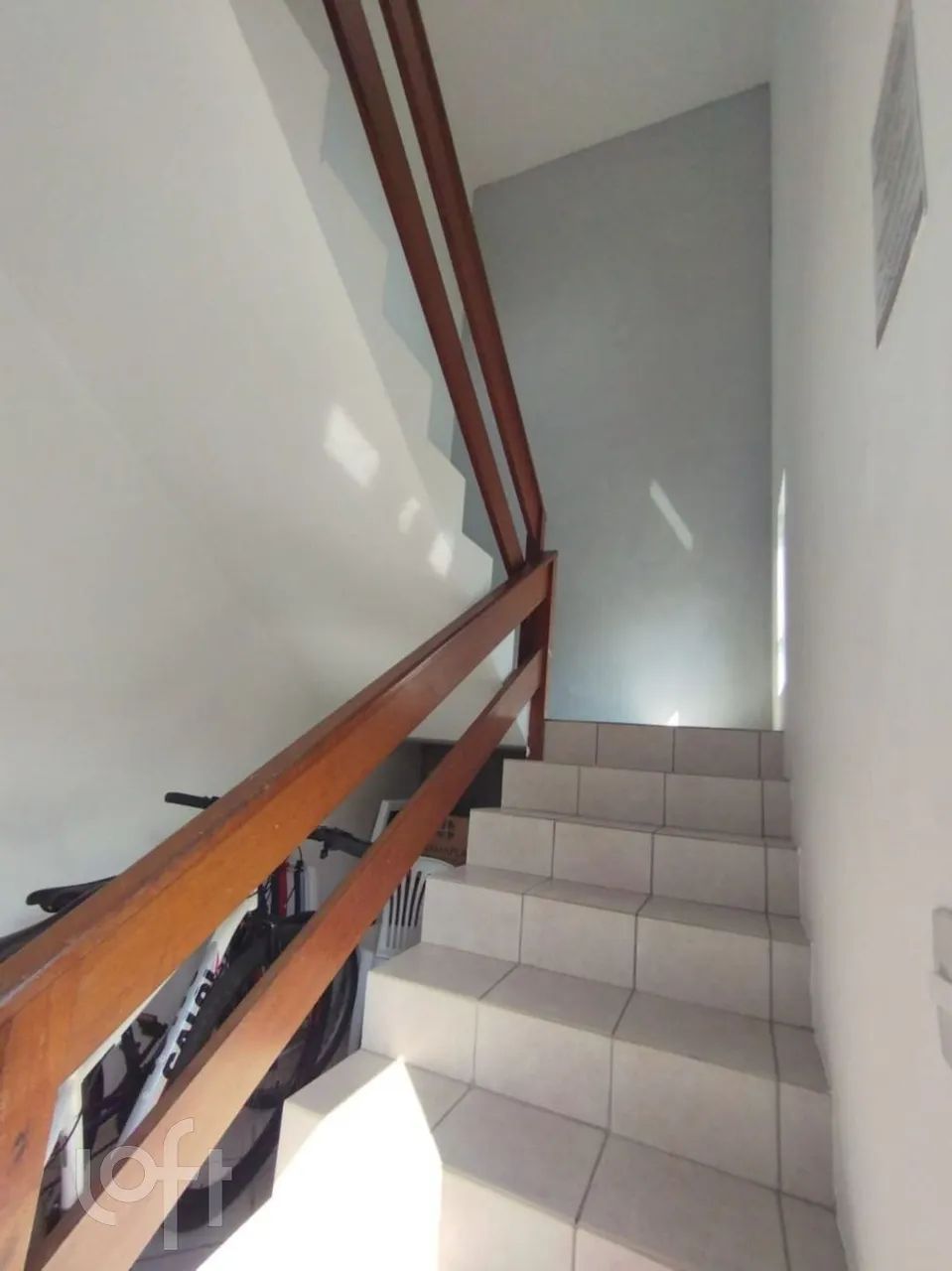 Casa à venda em Carianos com 312 m², 5 quartos - Foto 4
