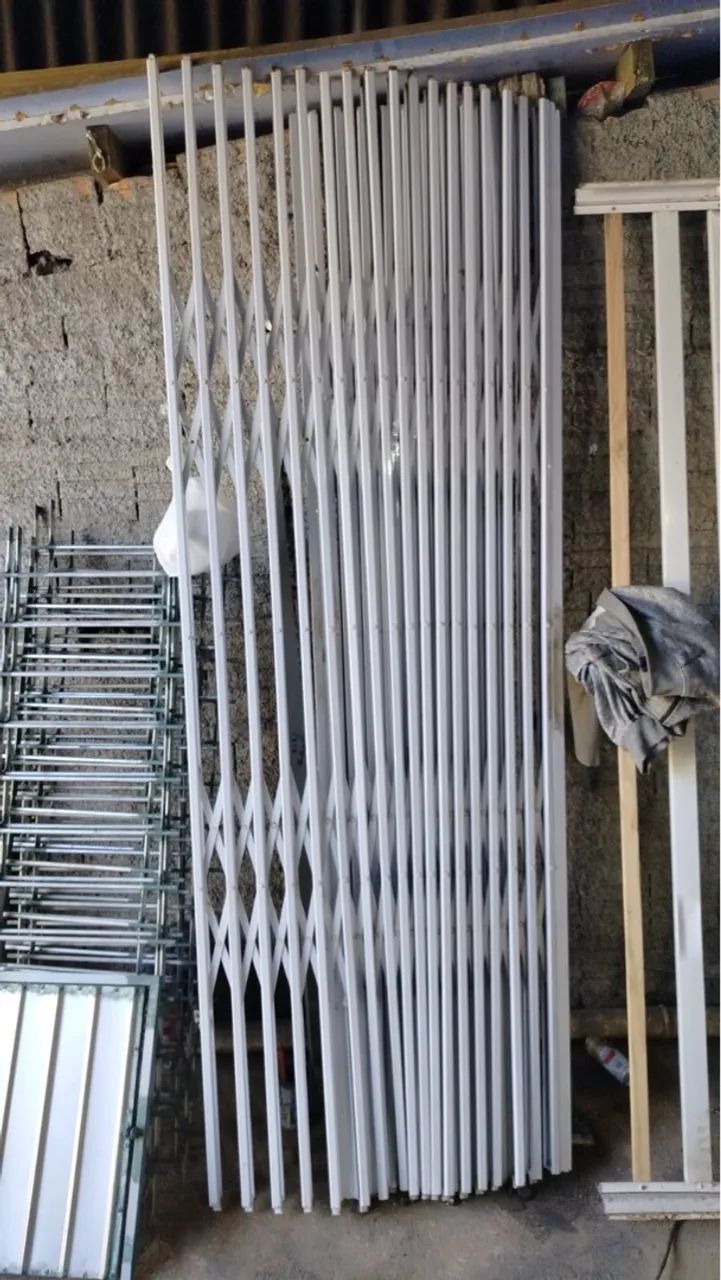 Vendo placa ACM luminosa e Grade Pantográfica Sanfonada - Foto 4