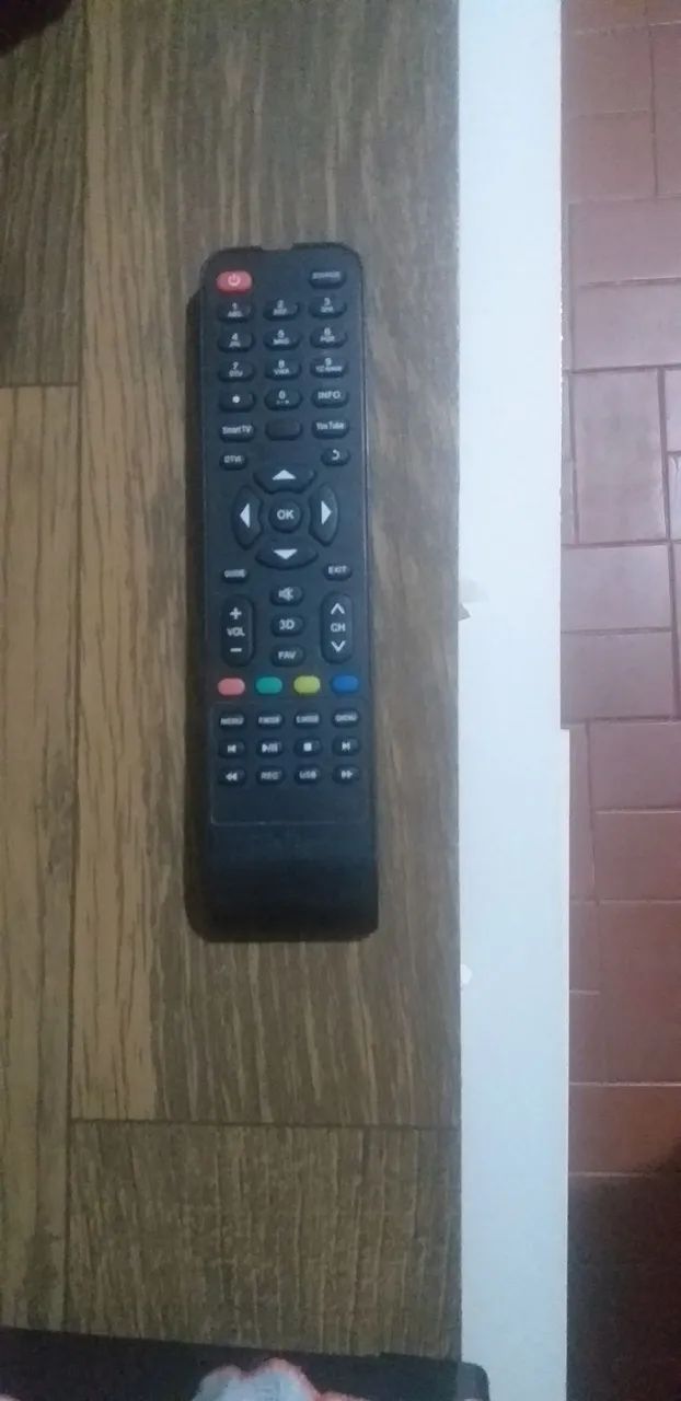 Vendo uma TV usada  tela plana 21 polegadas tela com defeito  - Foto 4