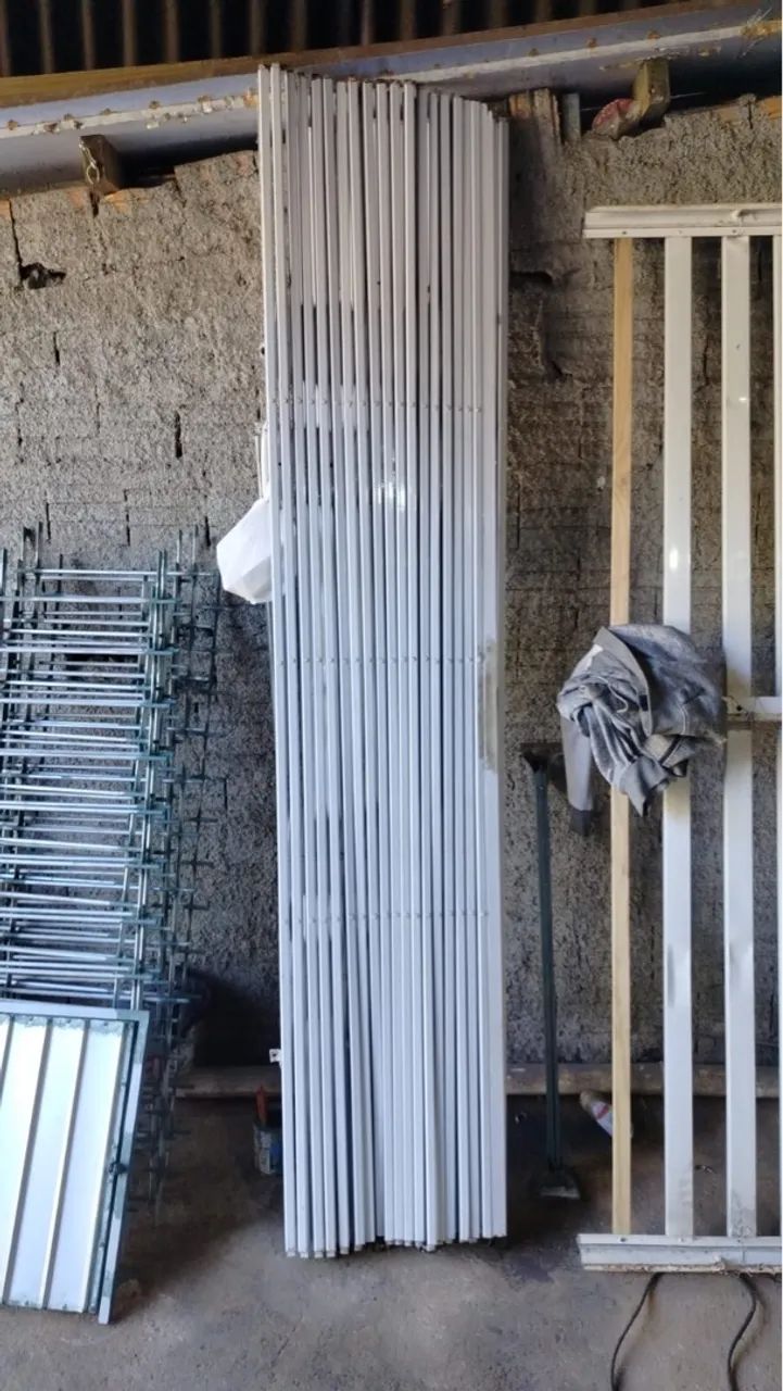 Vendo placa ACM luminosa e Grade Pantográfica Sanfonada - Foto 3