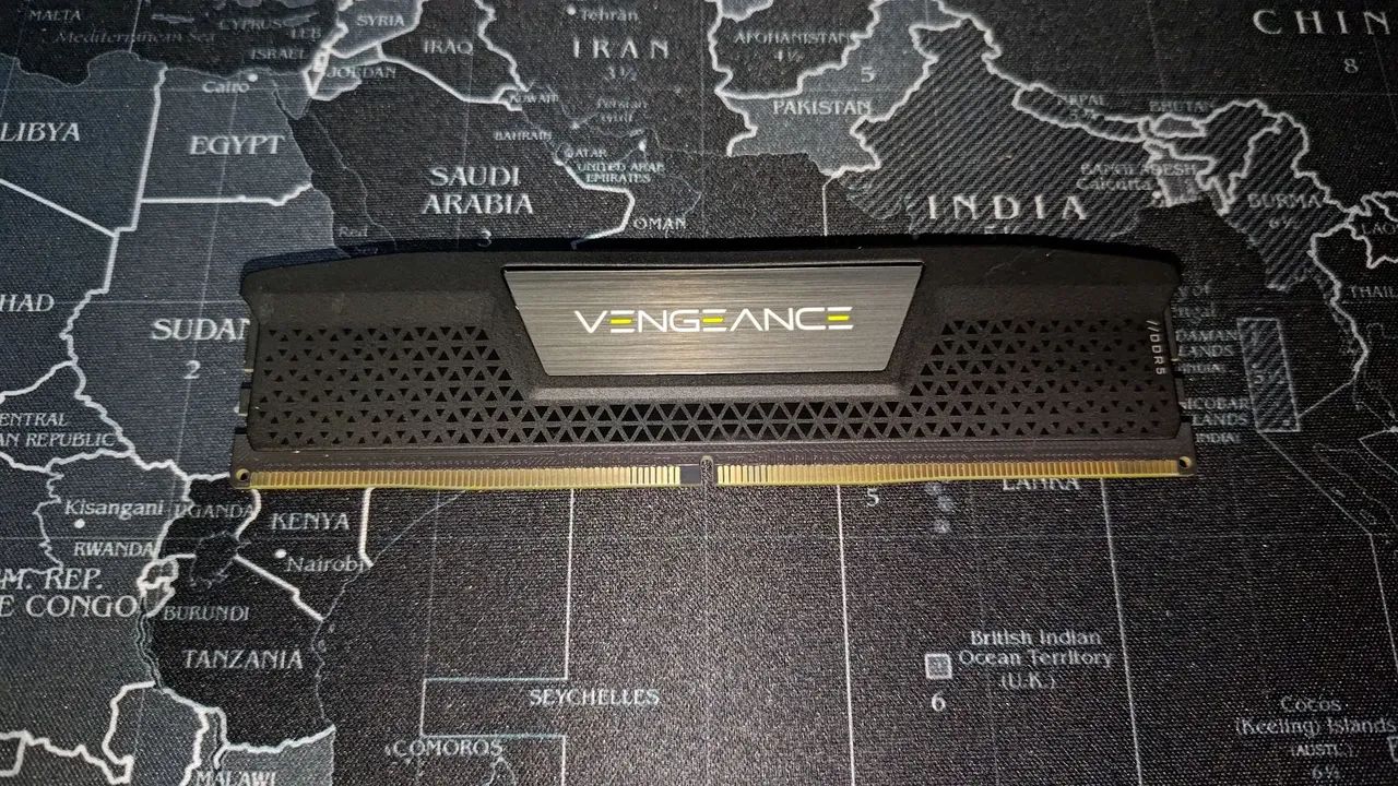 Memória RAM Corsair Vengeance DDR5 16GB 5200MHz CL 40 - Foto 3