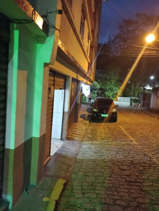  Alugo para loja ou garagem - Foto 2
