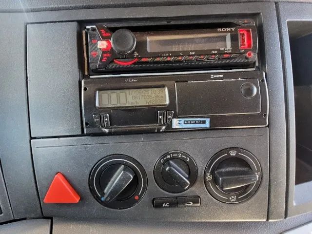 Volkswagen Constellation 25.360 6x2 Ano 2018/19 - Foto 12