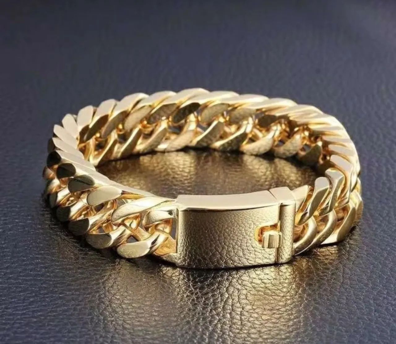 Pulseira Masculina de Aço Inoxidável Dourada