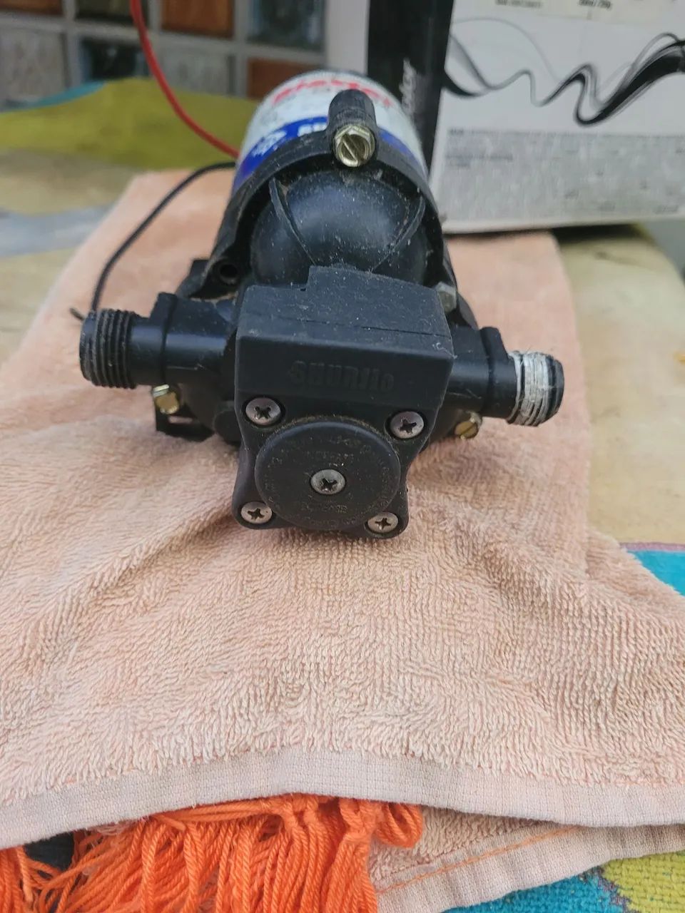 Bomba d'água Shurflo marine blaster 2088-732-244 13gpm defeito nao funciona o automático - Foto 2