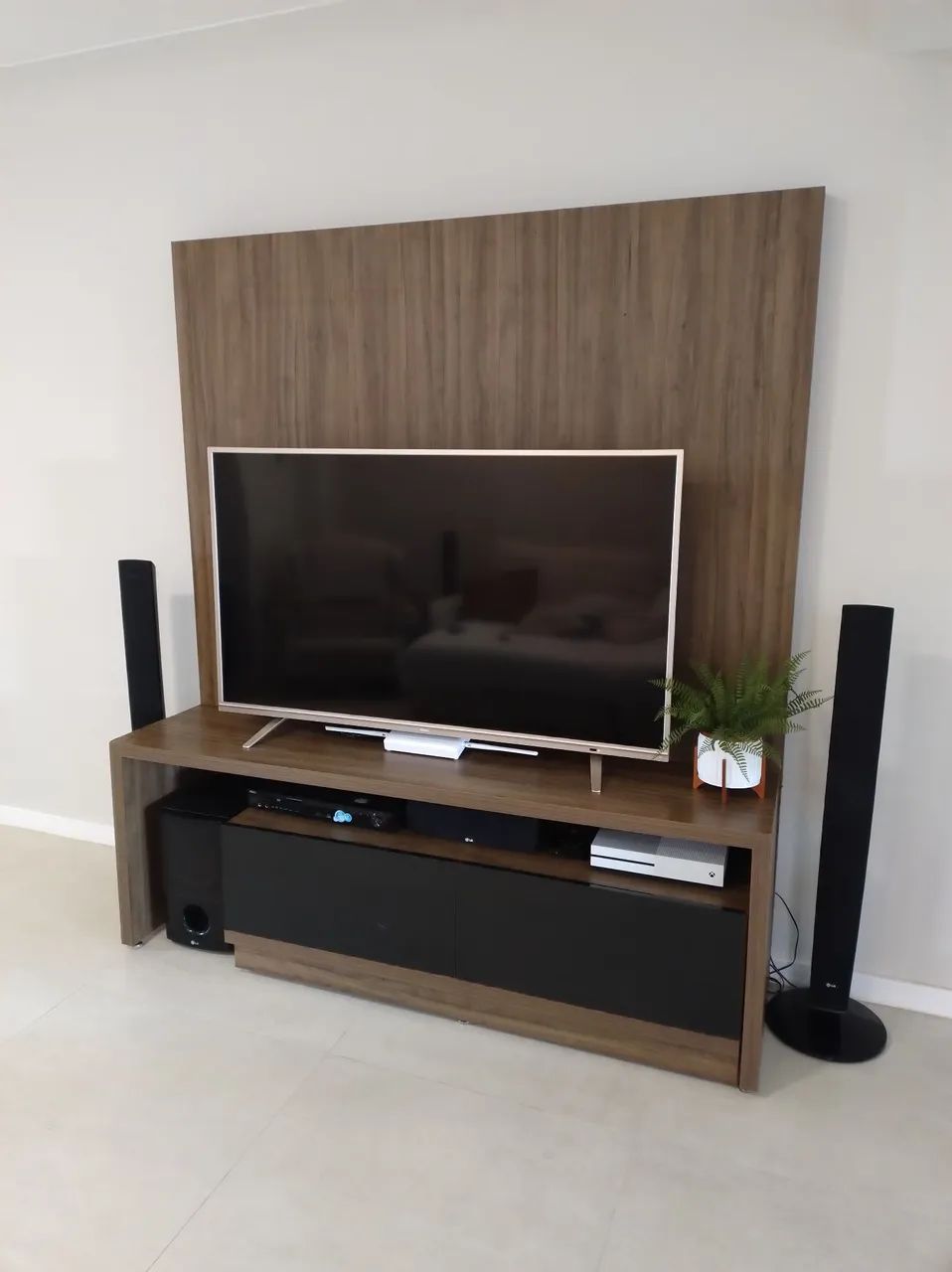 Rack para TV com Painel - Usado 