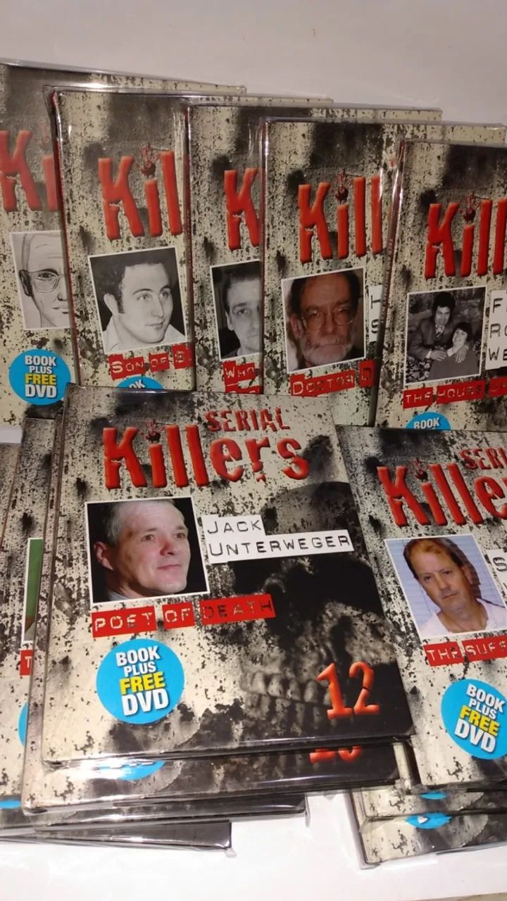 Coleção importada Serial Killers Livro mais DVD em inglês super rara.