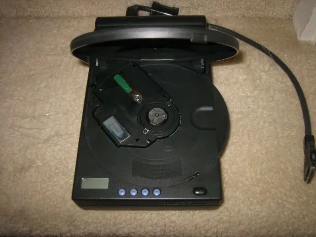 IBM 03L3080 20X Max Portable CD-ROM Drive 1969-010 - Foto 4