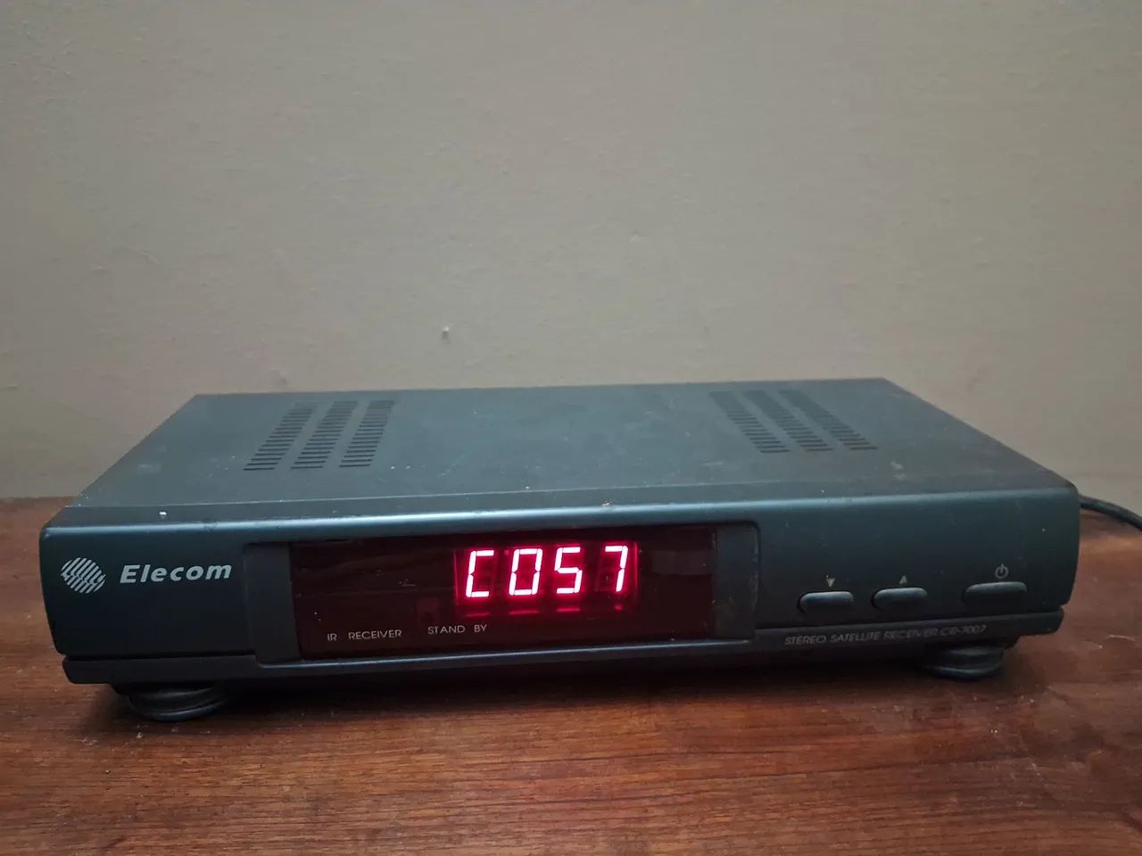 Rádio relógio/despertador Elecom - Foto 2