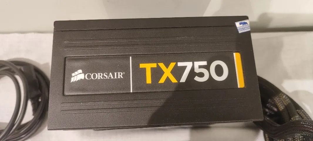 Fonte Corsair TX750 750W 80 Plus Bronze - Funcionando - Foto 4