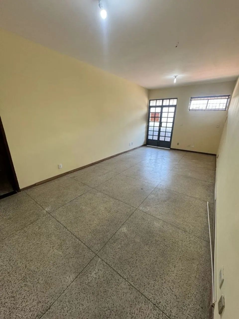 Sala para Alugar | 12m² | Banheiro Próprio | Energia Individual - Foto 2